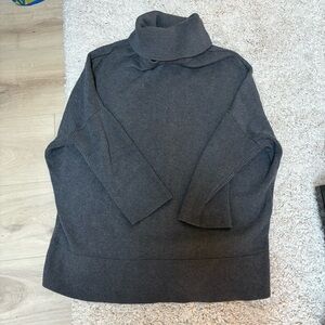 VETTA Oversized Convertible Sweater